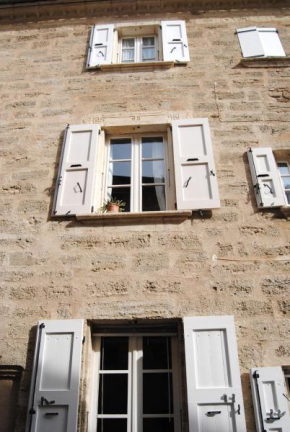 Отель Pézenas appartement coeur historique  Пезенас